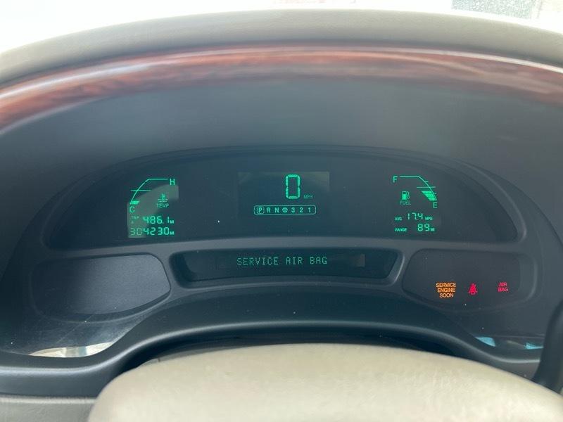 Cadillac DeVille Base 2000