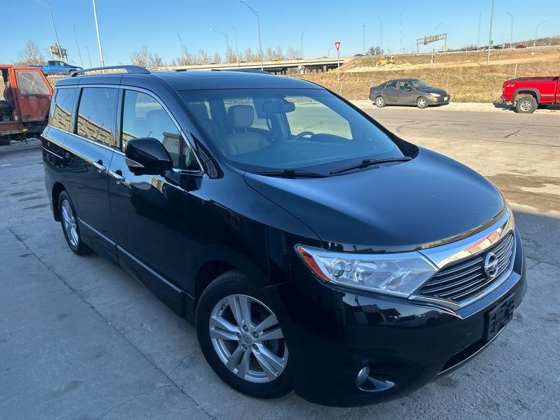 Nissan Quest Platinum 2015