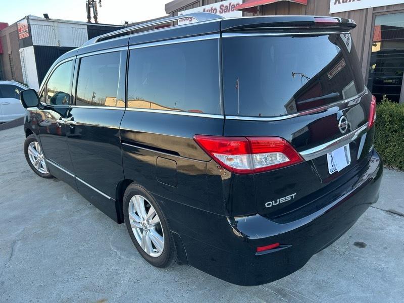 Nissan Quest Platinum 2015