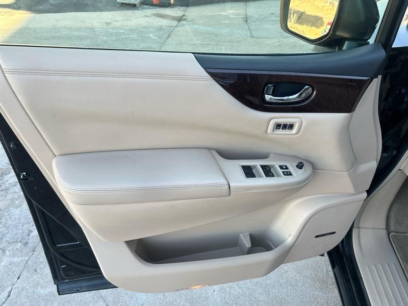 Nissan Quest Platinum 2015