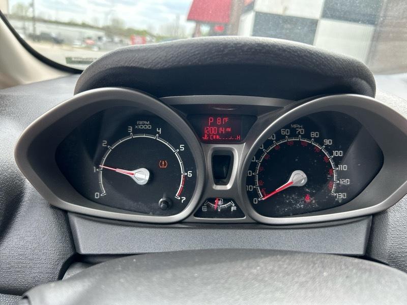 Ford Fiesta SE Sedan 2013