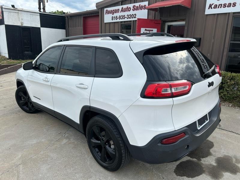 Jeep Cherokee Latitude FWD 2016