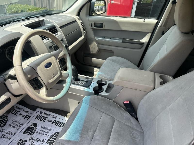 Ford Escape XLT FWD 2011