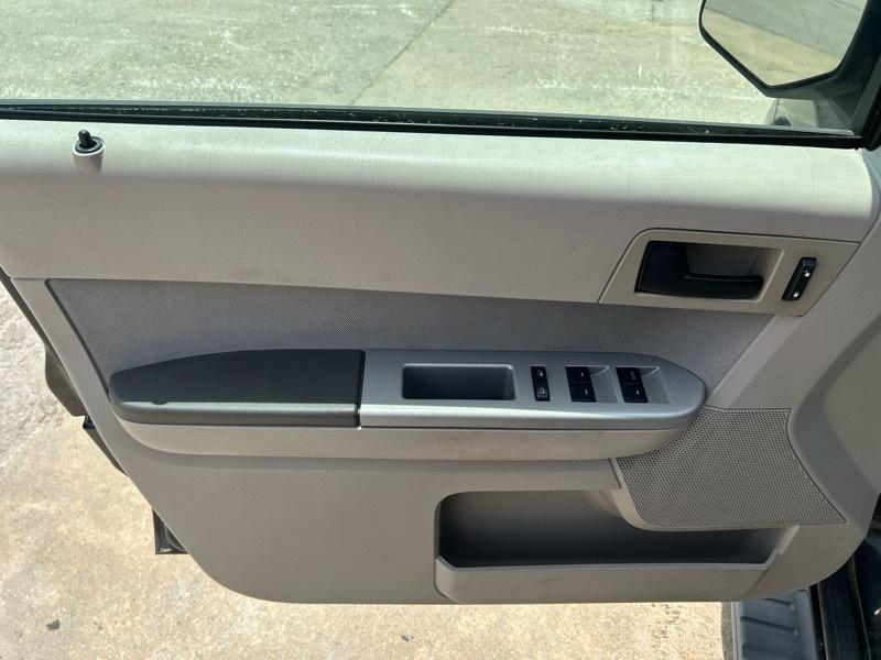 Ford Escape XLT FWD 2011