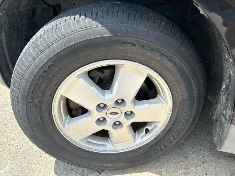 Ford Escape XLT FWD 2011