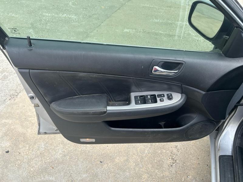 Honda Accord EX V6 sedan AT 2003