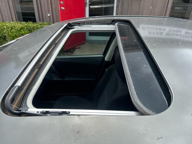 Mazda MAZDA3 i Touring 4-door 2011