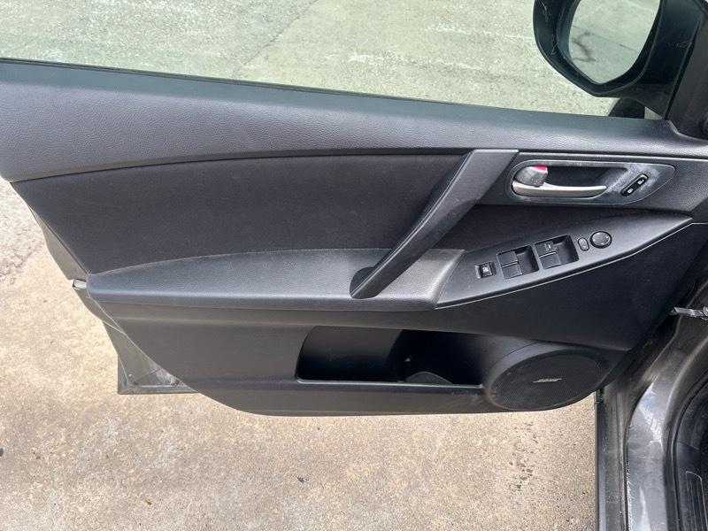 Mazda MAZDA3 i Touring 4-door 2011