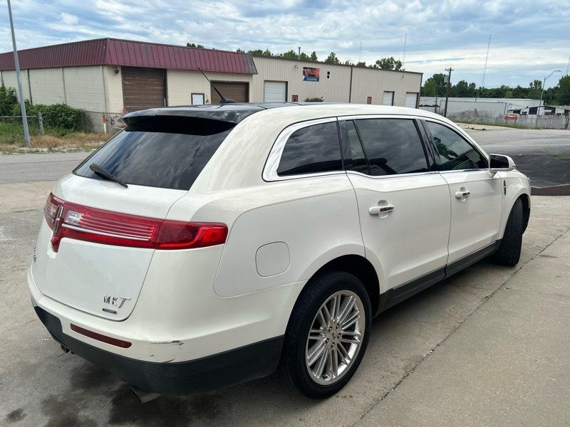Lincoln MKT 3.5L with EcoBoost AWD 2014