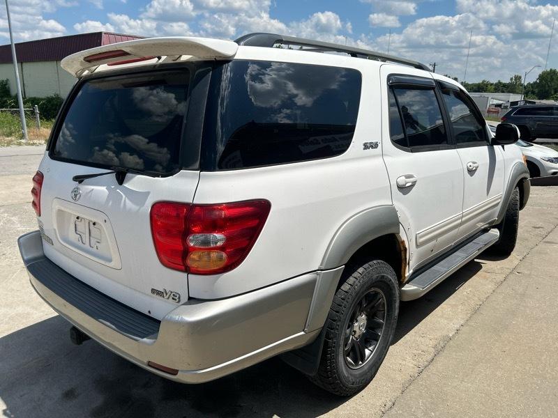 Toyota Sequoia SR5 2WD 2003
