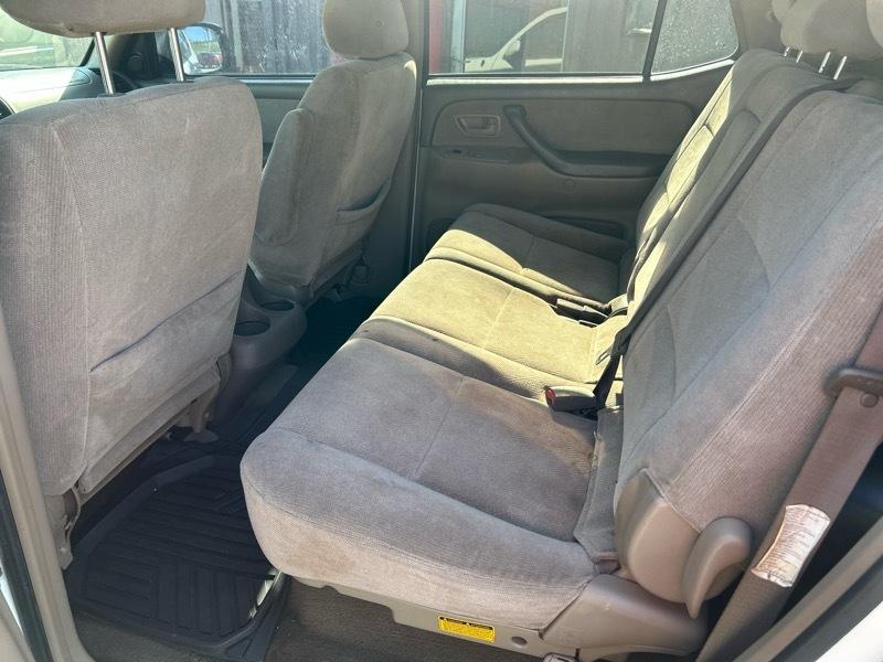 Toyota Sequoia SR5 2WD 2003