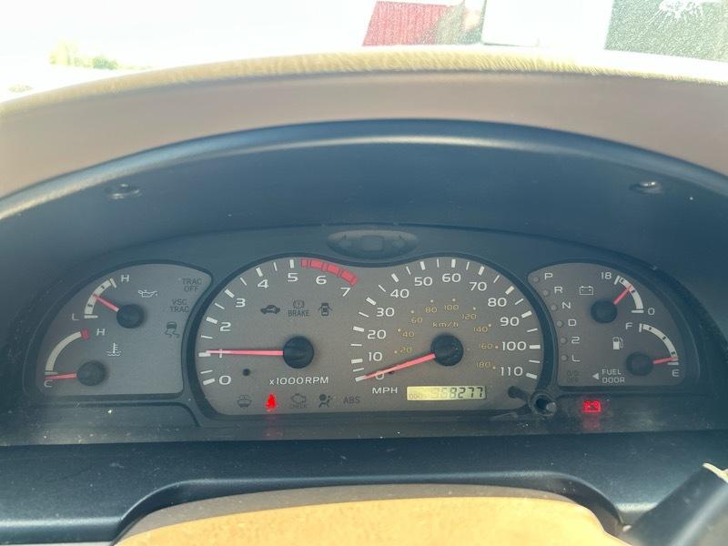 Toyota Sequoia SR5 2WD 2003