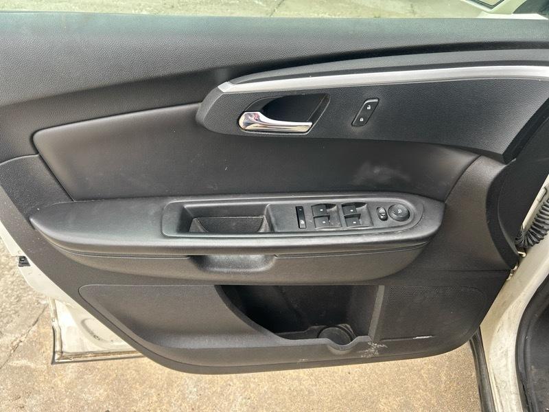 Chevrolet Traverse LT AWD 2011