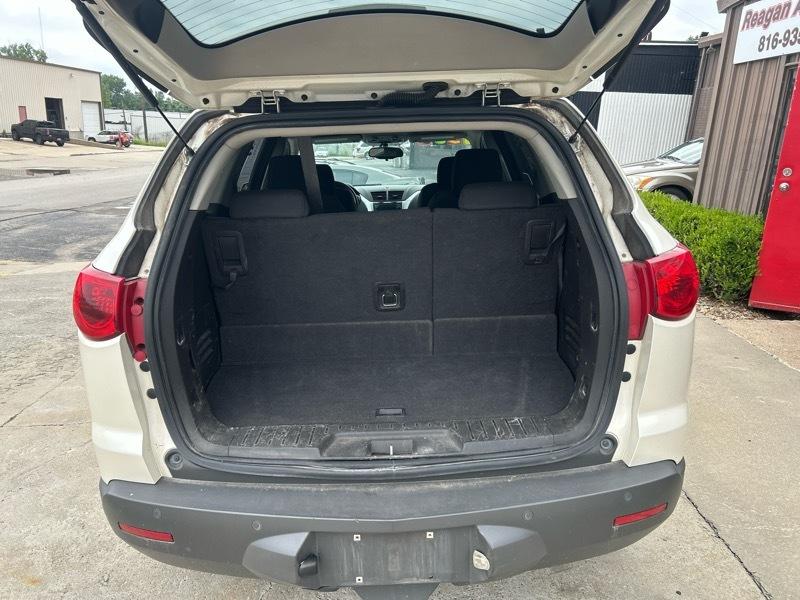 Chevrolet Traverse LT AWD 2011