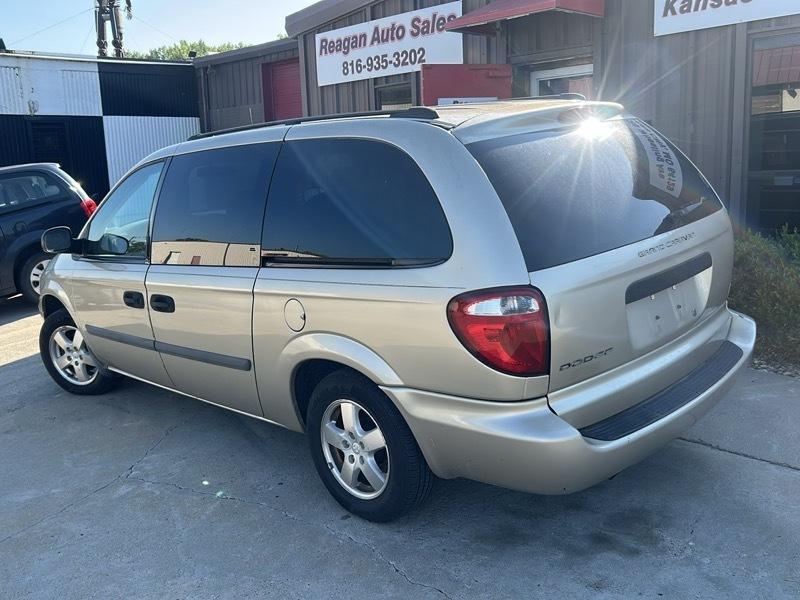 Dodge Grand Caravan SE 2005