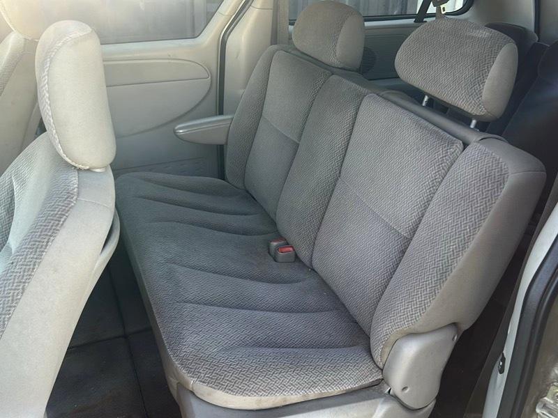 Dodge Grand Caravan SE 2005