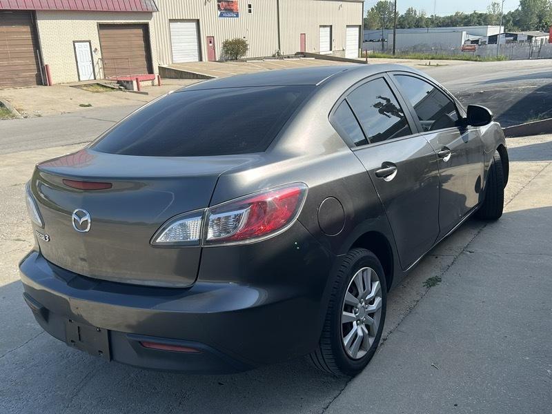 Mazda MAZDA3 i Touring 4-door 2011
