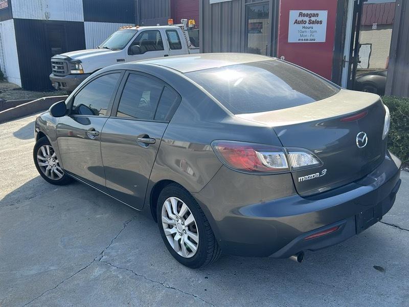 Mazda MAZDA3 i Touring 4-door 2011