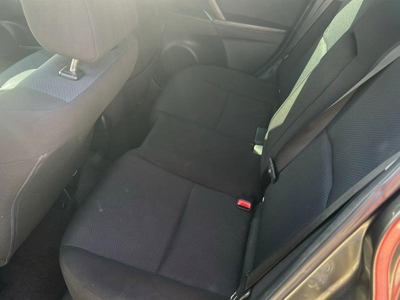 Mazda MAZDA3 i Touring 4-door 2011