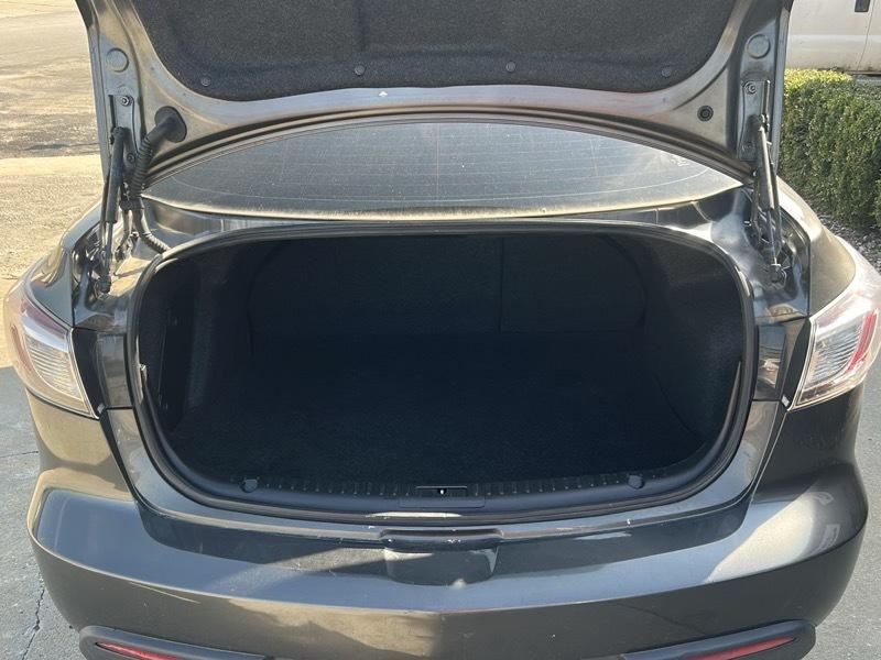 Mazda MAZDA3 i Touring 4-door 2011