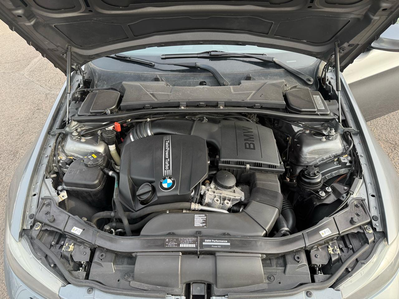 BMW 3-Series 335i xDrive SA 2011