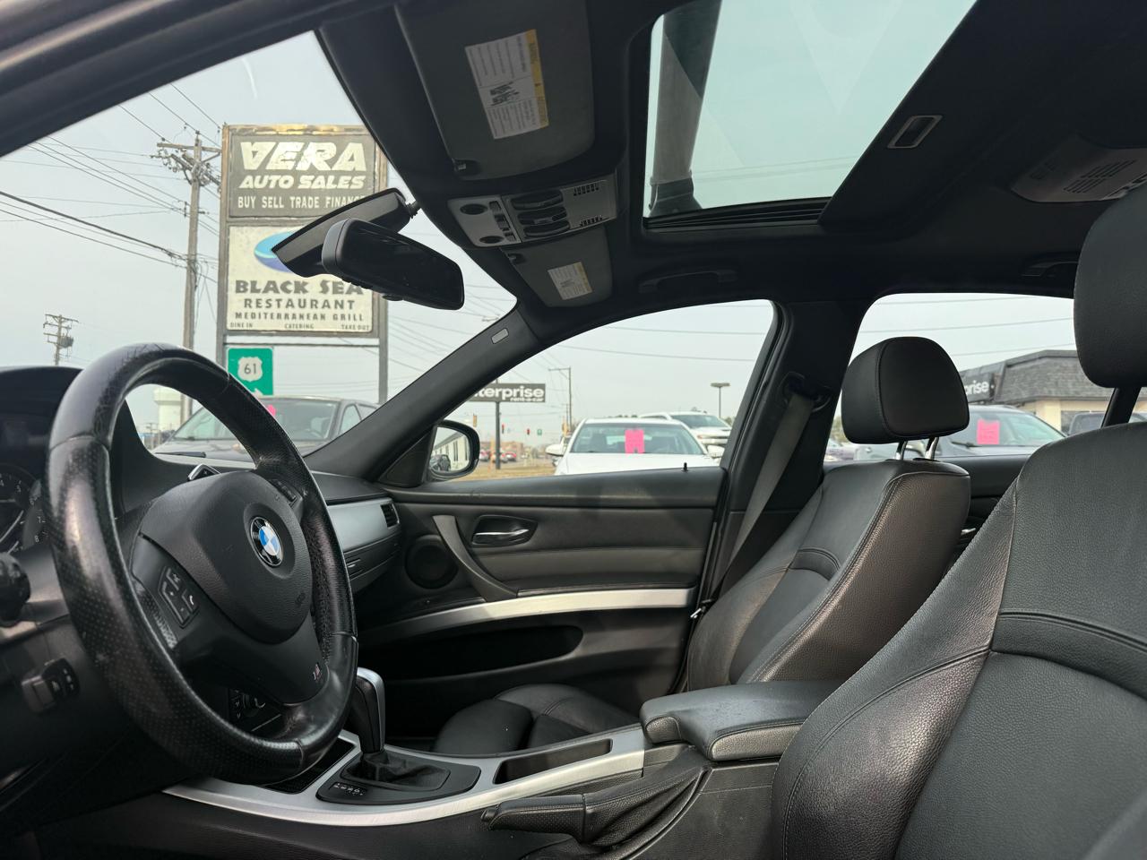 BMW 3-Series 335i xDrive SA 2011