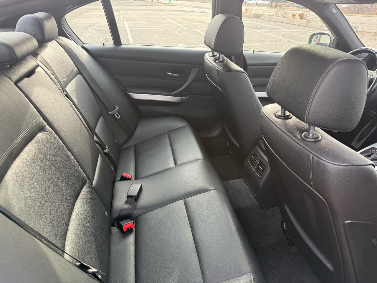 BMW 3-Series 335i xDrive SA 2011