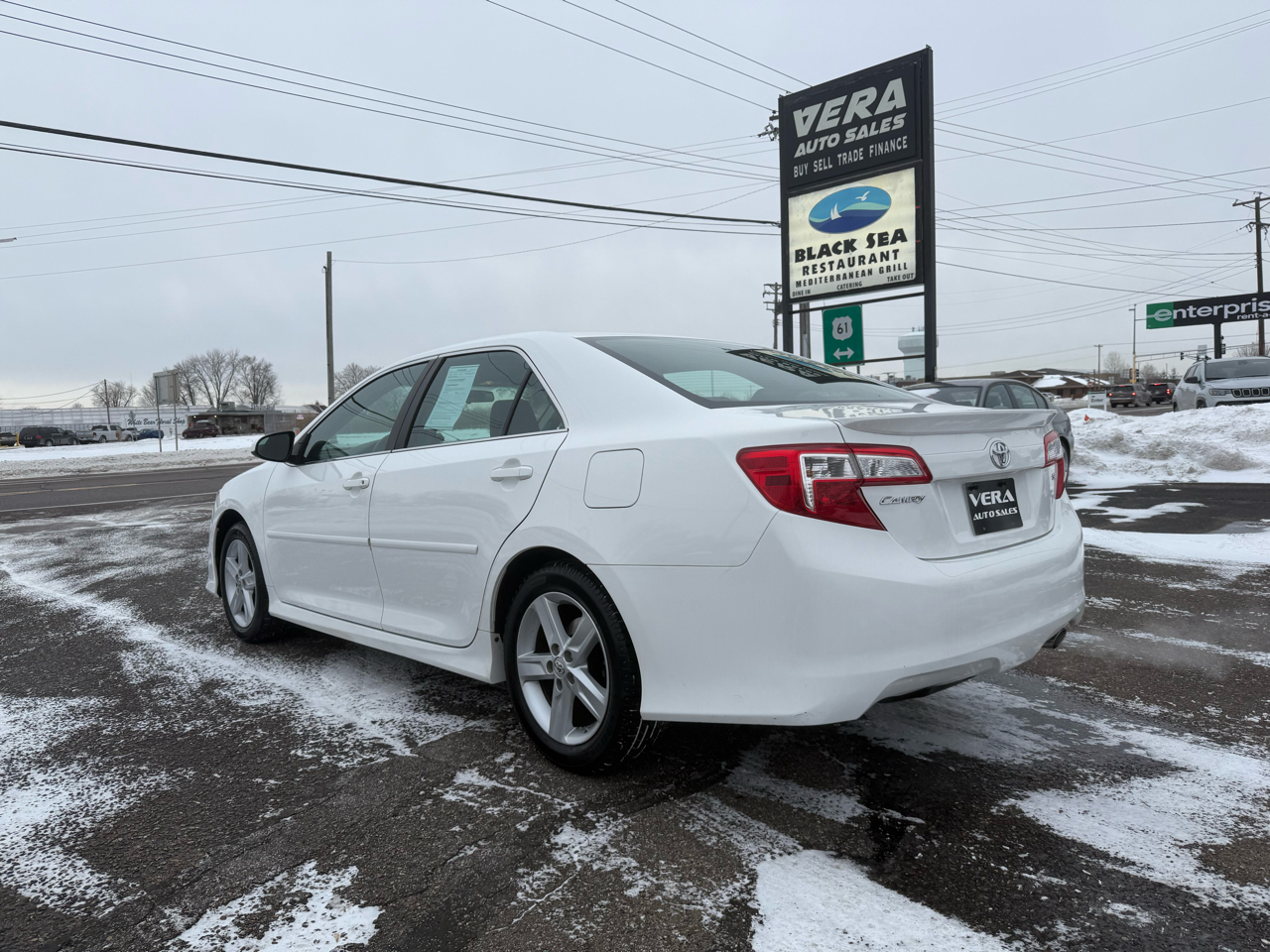 Toyota Camry 4dr Sdn I4 Auto SE (Natl) 2012