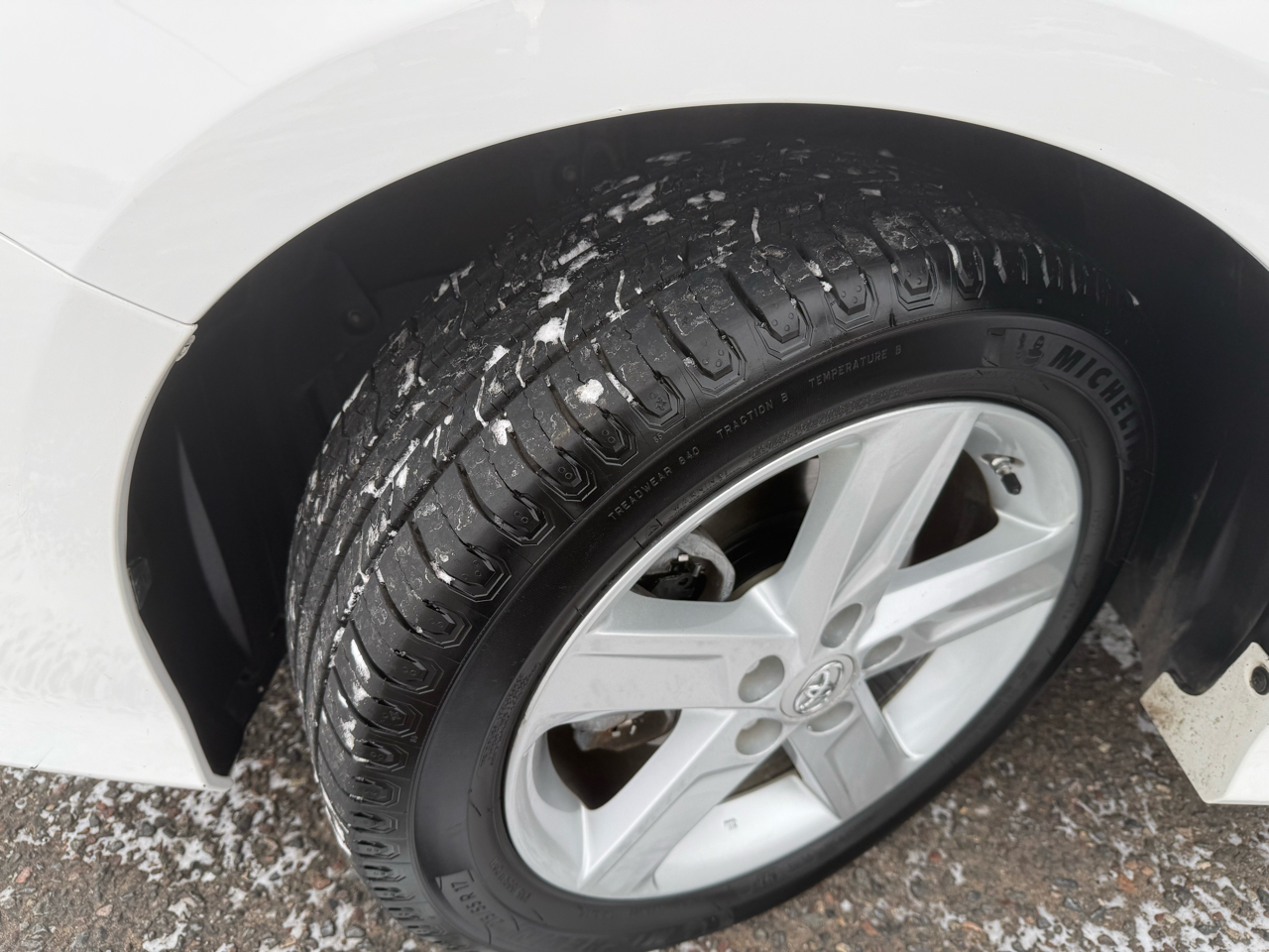 Toyota Camry 4dr Sdn I4 Auto SE (Natl) 2012