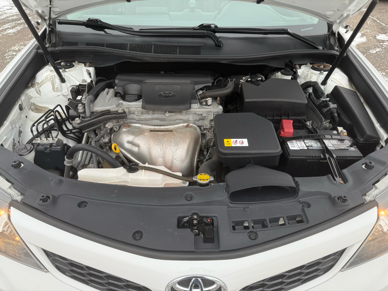 Toyota Camry 4dr Sdn I4 Auto SE (Natl) 2012
