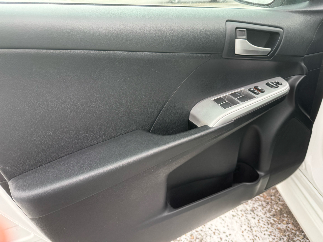 Toyota Camry 4dr Sdn I4 Auto SE (Natl) 2012