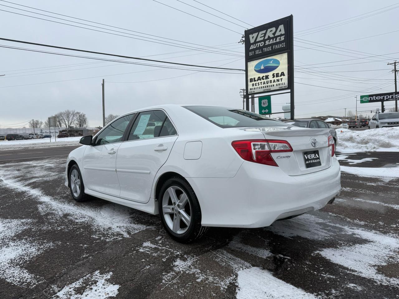 Toyota Camry 4dr Sdn I4 Auto SE (Natl) 2012