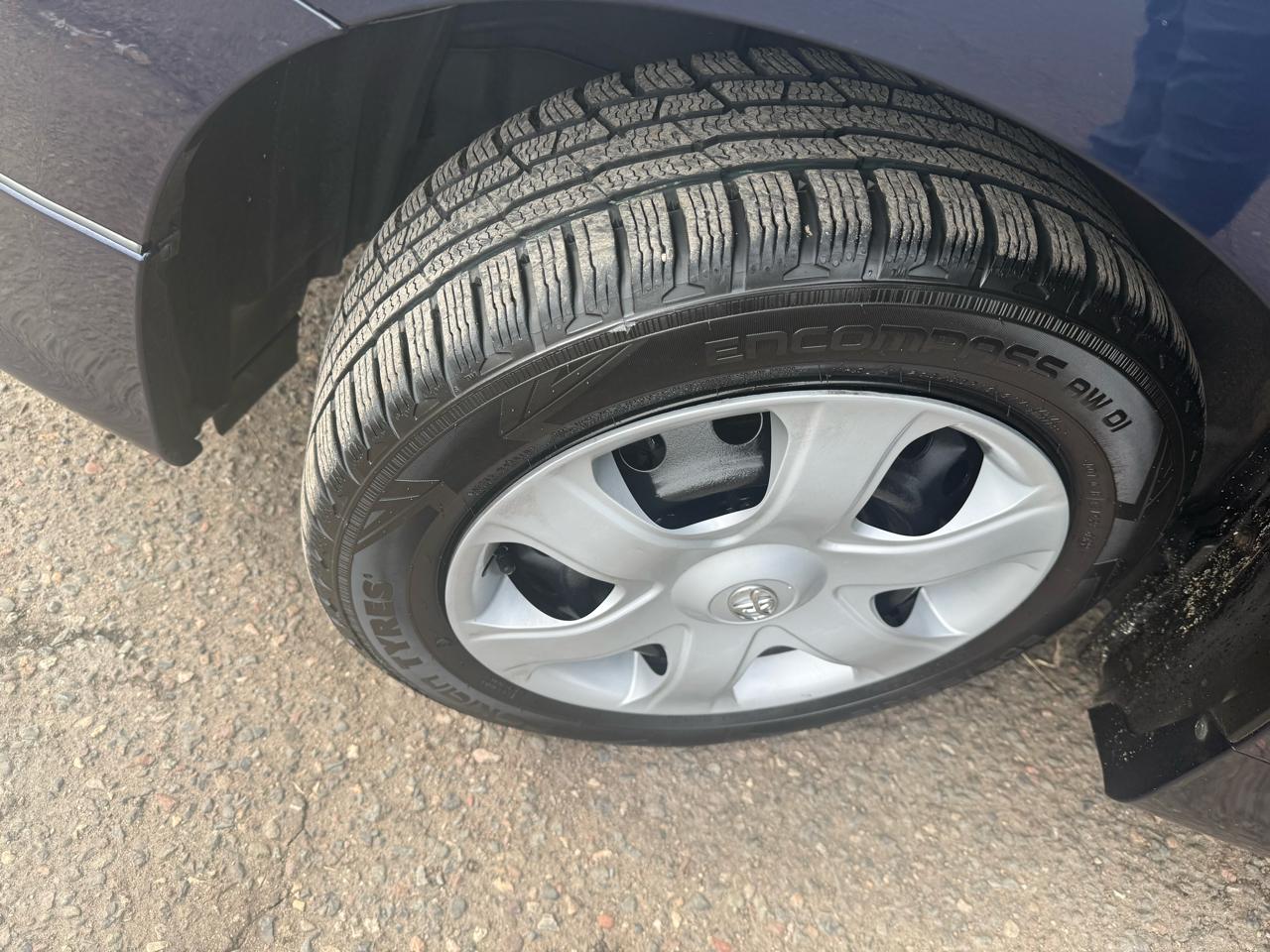 Toyota Matrix S 5-Speed AT 2009