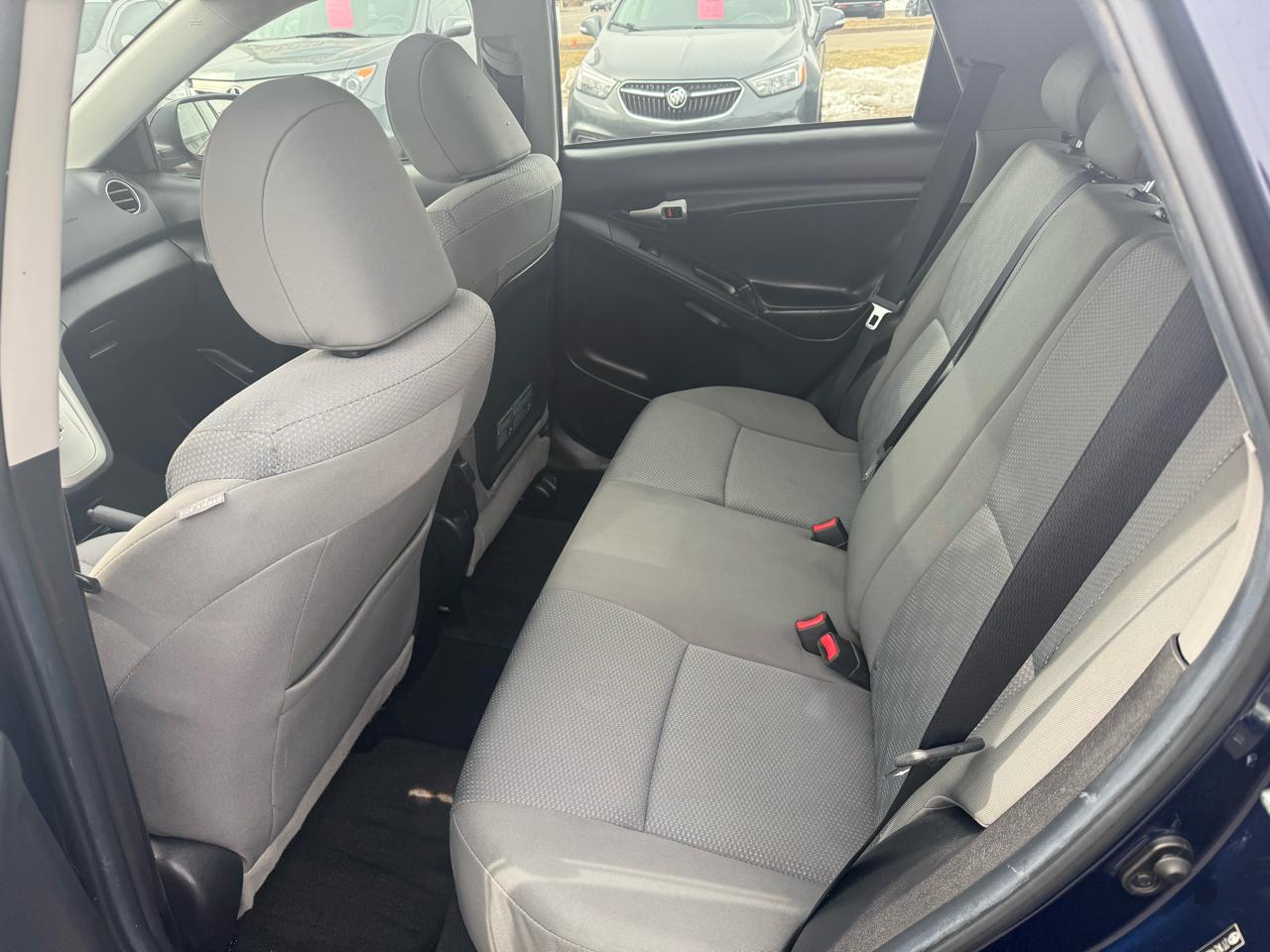 Toyota Matrix S 5-Speed AT 2009