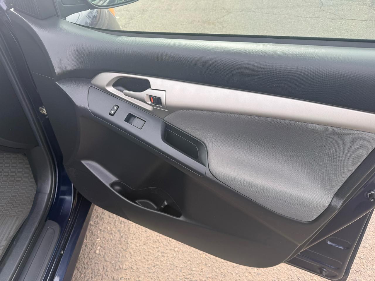 Toyota Matrix S 5-Speed AT 2009