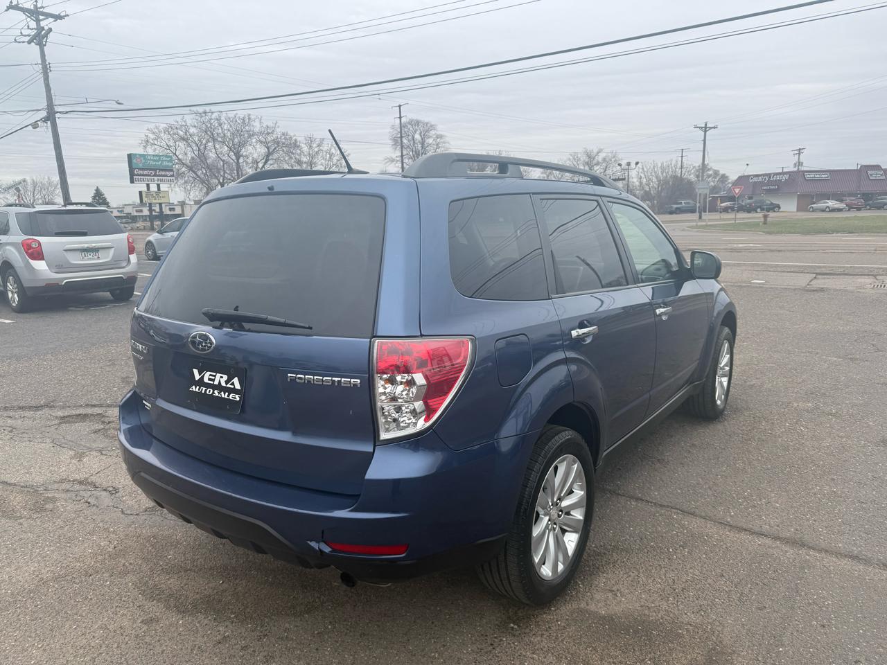 Subaru Forester 2.5X Premium 2011