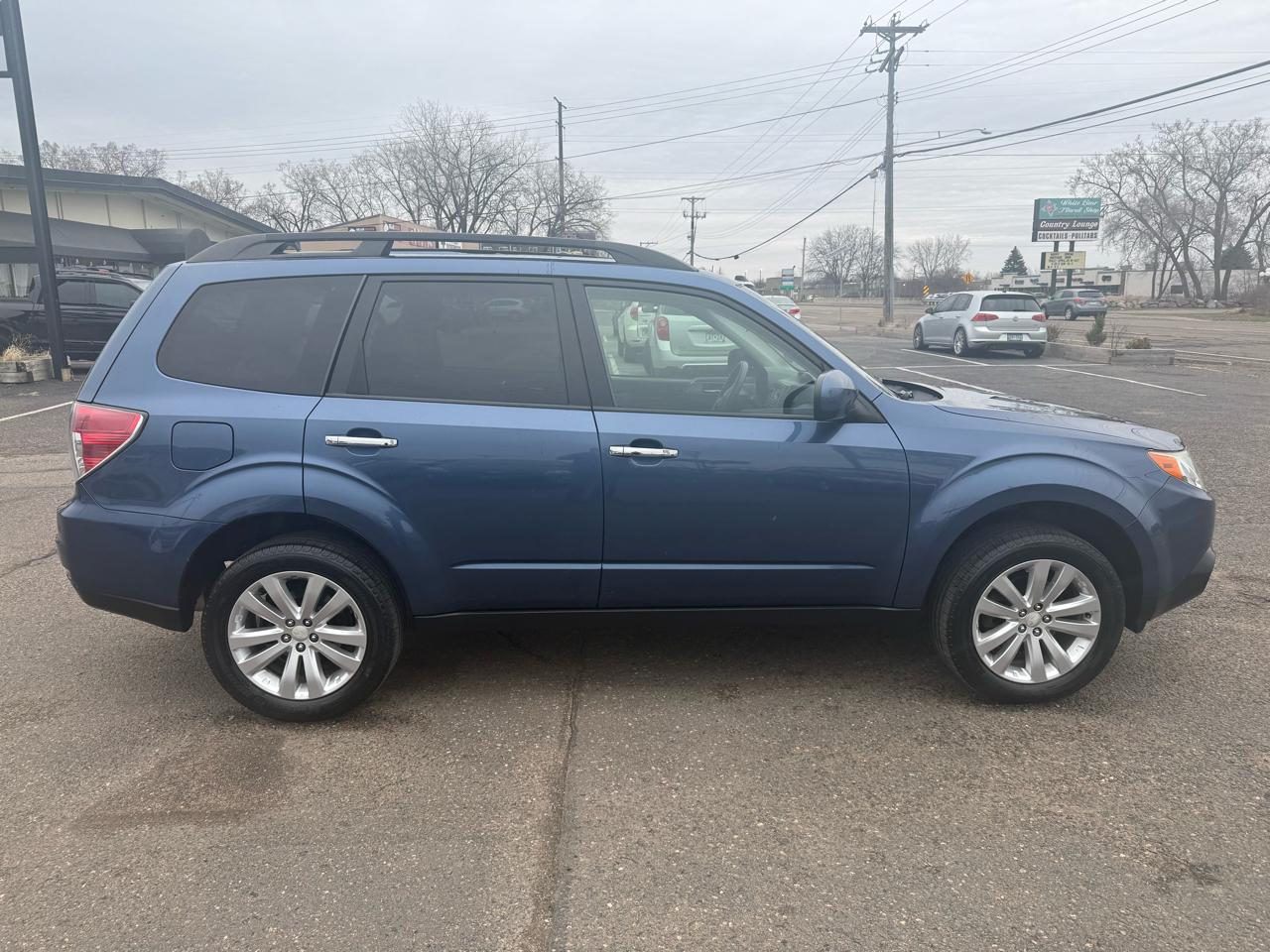 Subaru Forester 2.5X Premium 2011