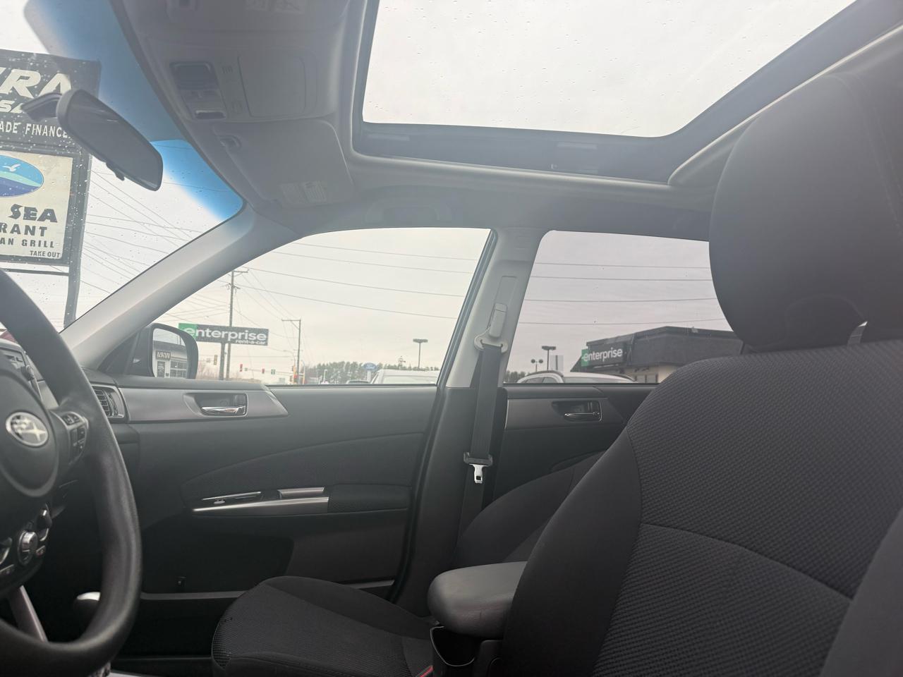 Subaru Forester 2.5X Premium 2011