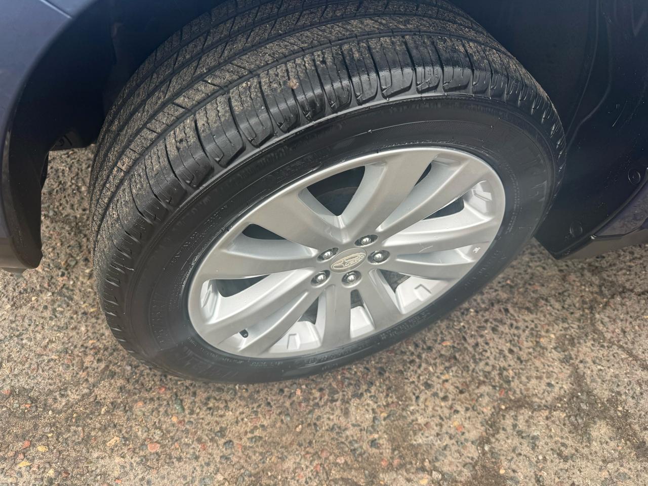 Subaru Forester 2.5X Premium 2011