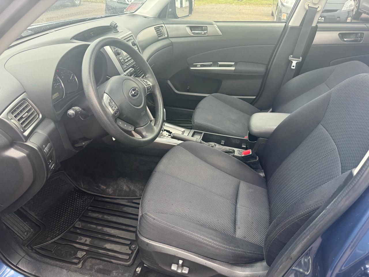 Subaru Forester 2.5X Premium 2011