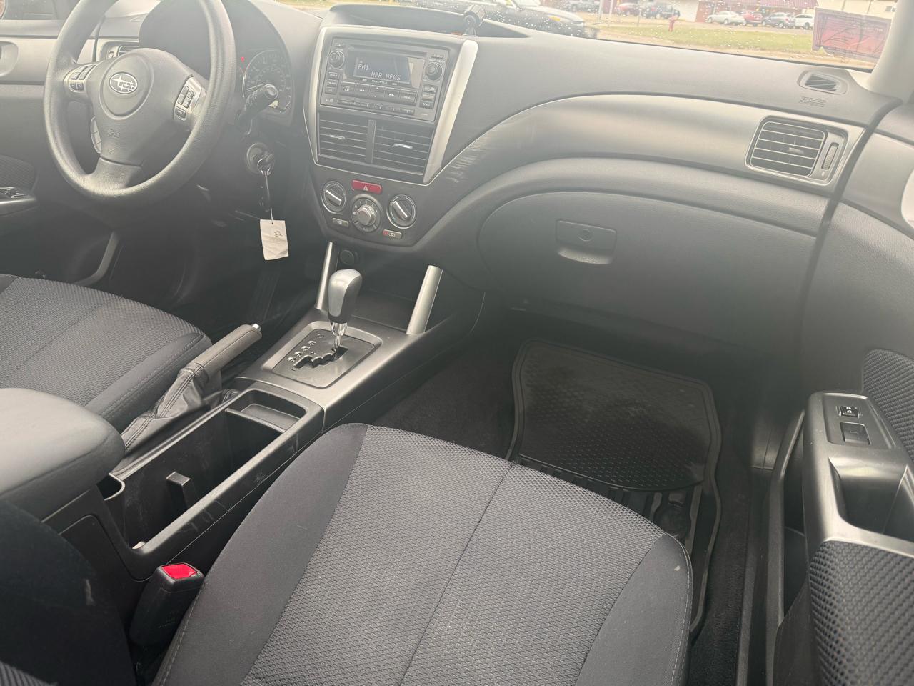 Subaru Forester 2.5X Premium 2011