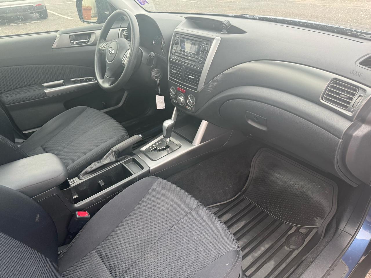 Subaru Forester 2.5X Premium 2011