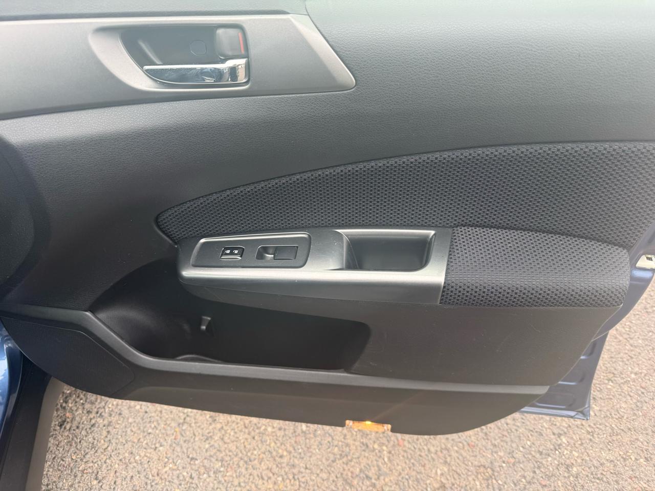 Subaru Forester 2.5X Premium 2011