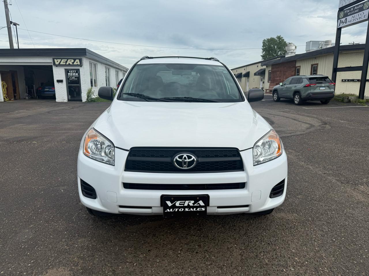 Toyota RAV4 Base I4 4WD 2010