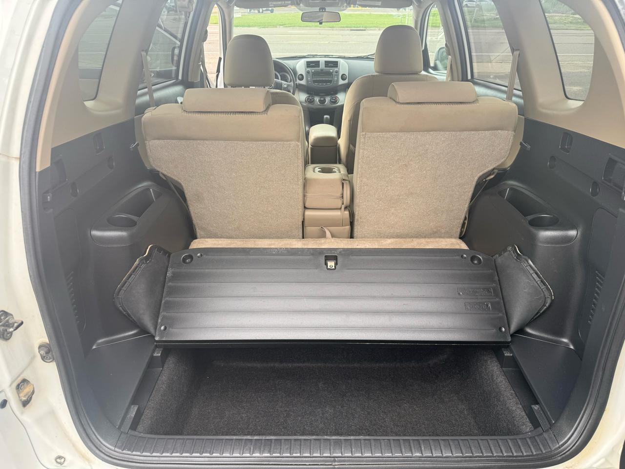 Toyota RAV4 Base I4 4WD 2010