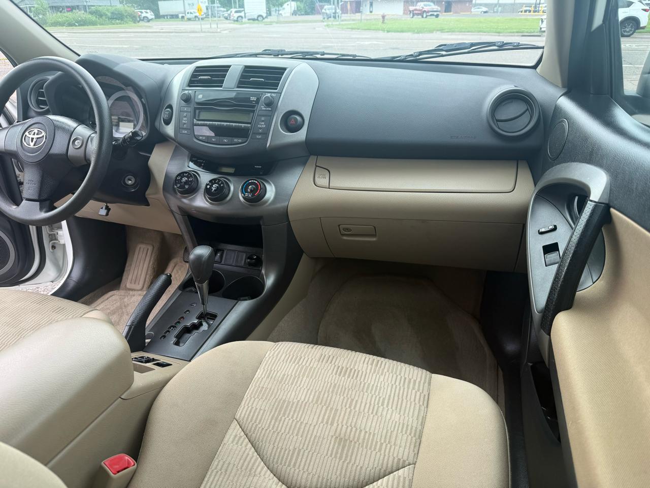 Toyota RAV4 Base I4 4WD 2010
