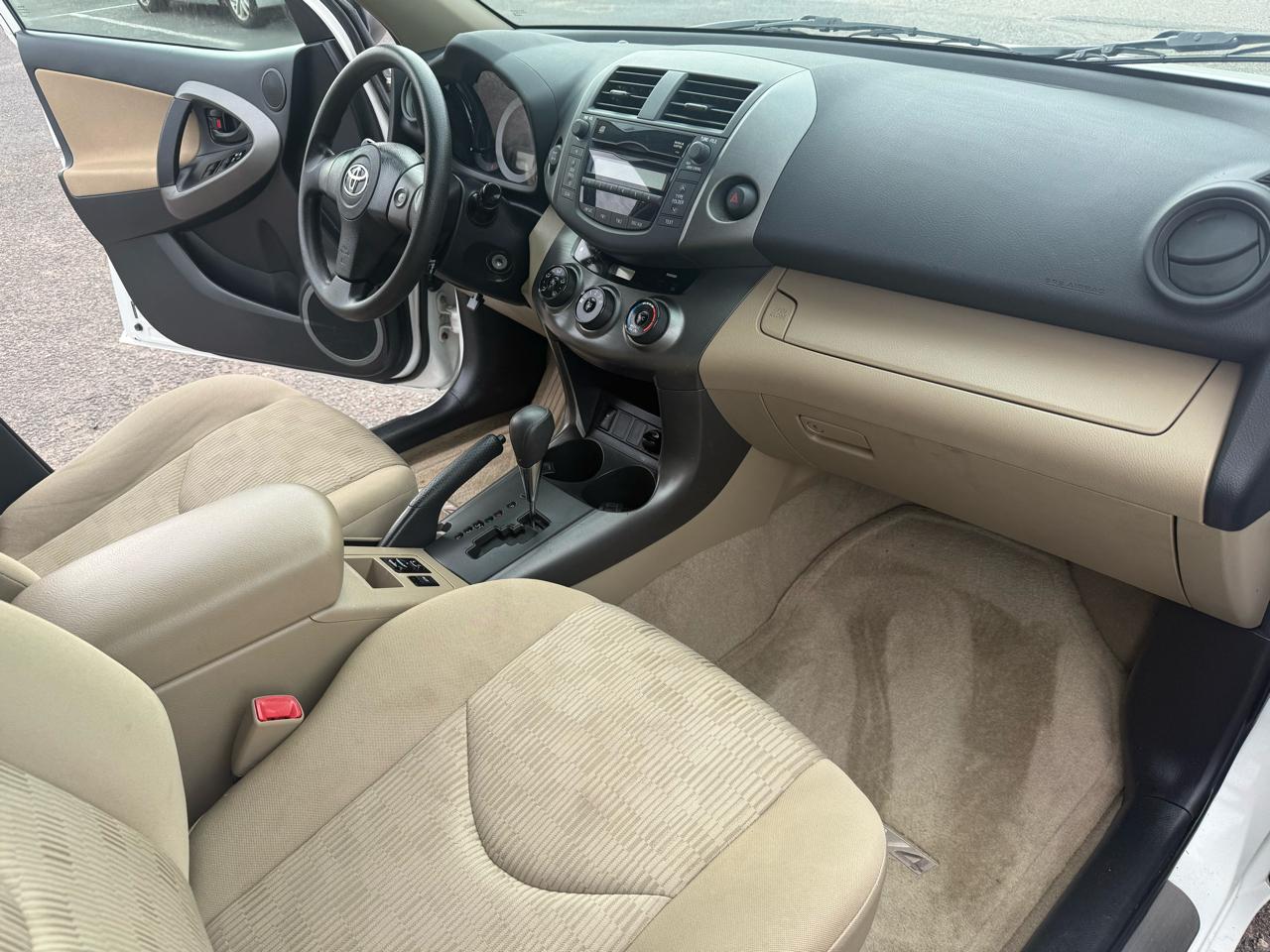 Toyota RAV4 Base I4 4WD 2010