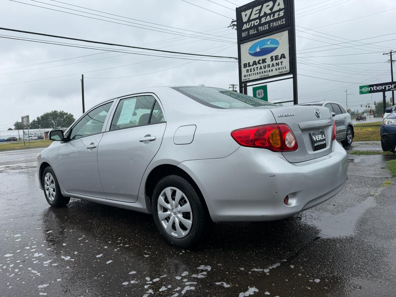 Toyota Corolla LE 4D Sedan 2010