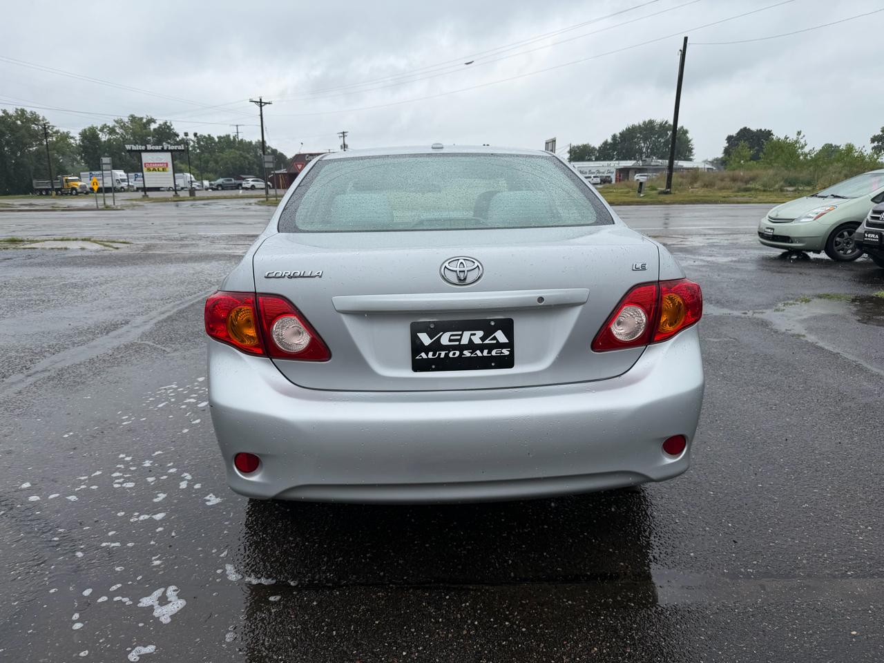 Toyota Corolla LE 4D Sedan 2010