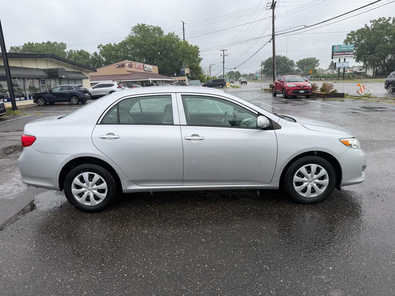 Toyota Corolla LE 4D Sedan 2010